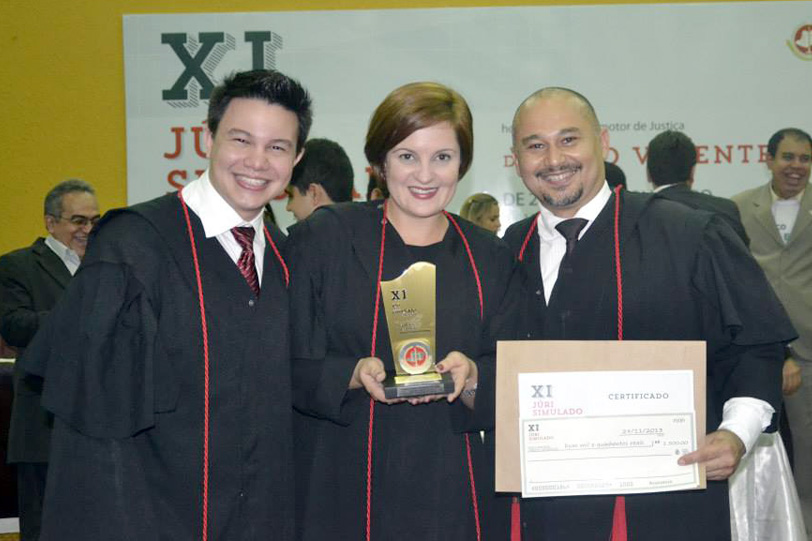 Vencedores do 11° Júri Simulado MPE - Felipe Braga, Alessandra Seriacopi e Ramakris Elossondres